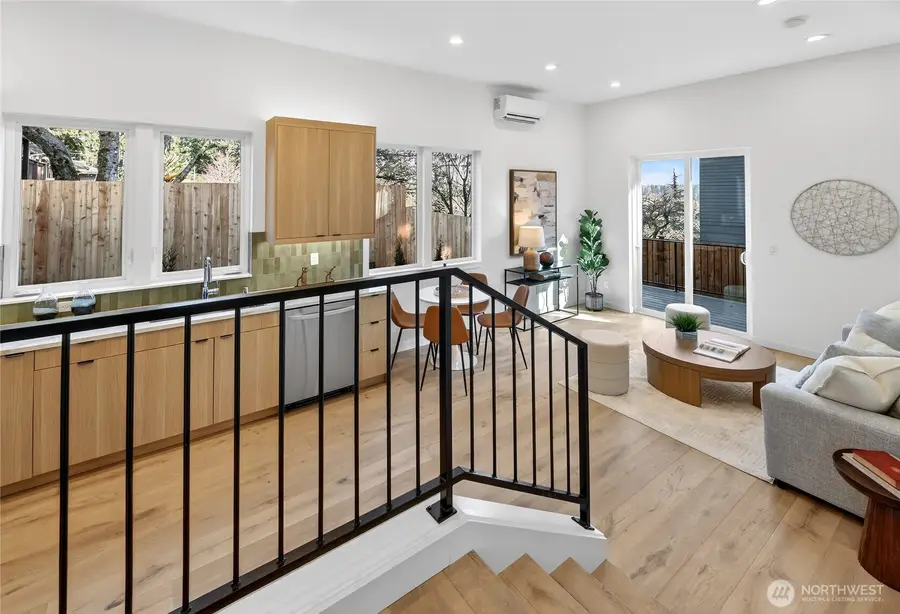 11738 23rd Avenue Ne, Seattle, WA 98125 - #3