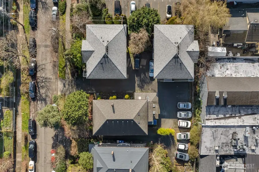 913 13th Avenue, Seattle, WA 98122 - #2