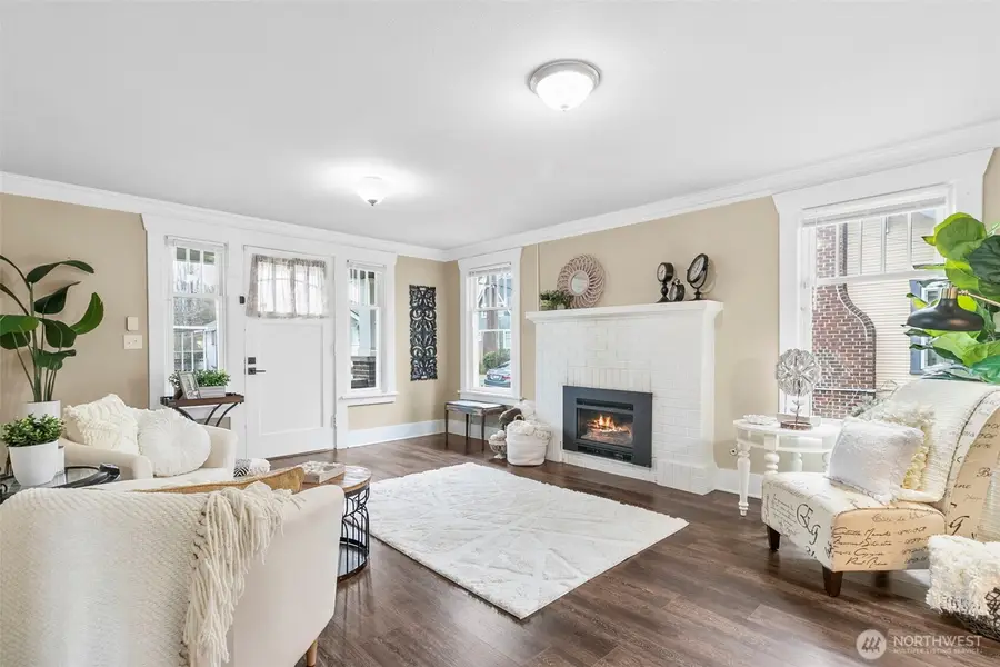 1203 N 2nd Street, Renton, WA 98057 - #3