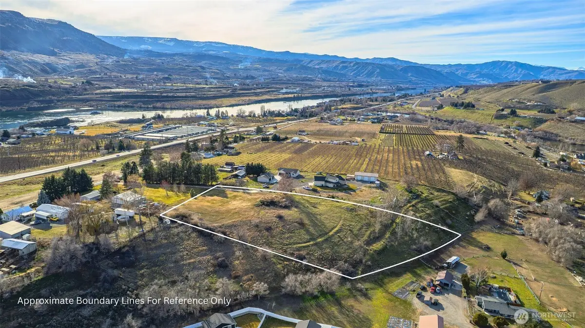 5541 Riverside Drive, Rock Island, WA 98850 - #1