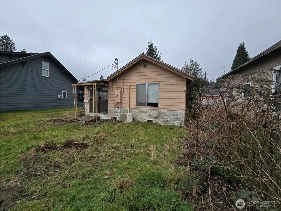 423 Long Avenue, Kelso, WA 98626 - #2