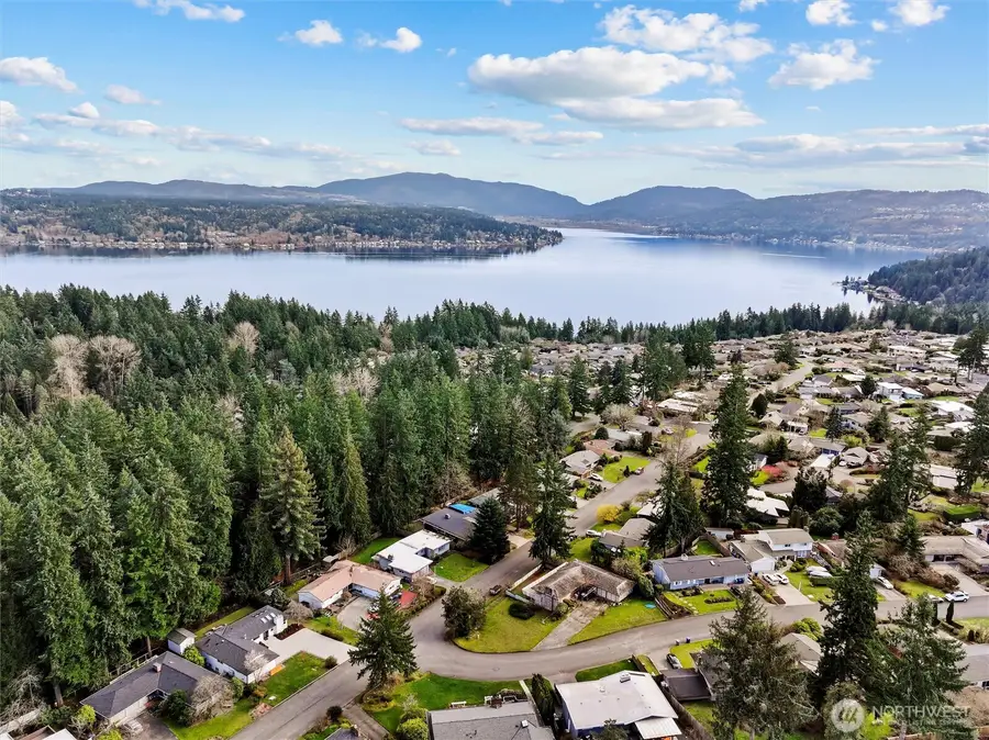 876 172nd Avenue Ne, Bellevue, WA 98008 - #3