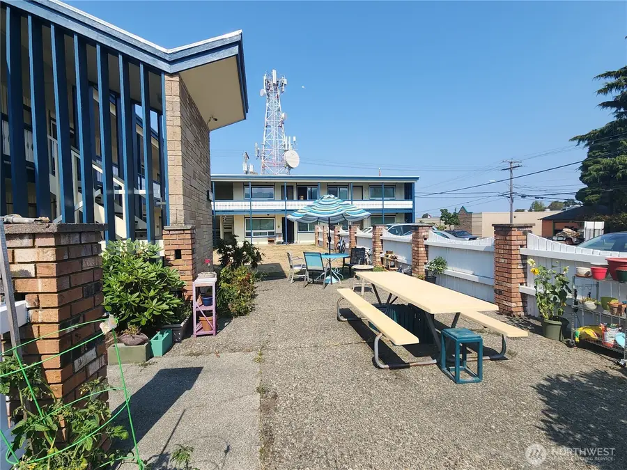 402 Laurel Street, Port Angeles, WA 98362 - #2