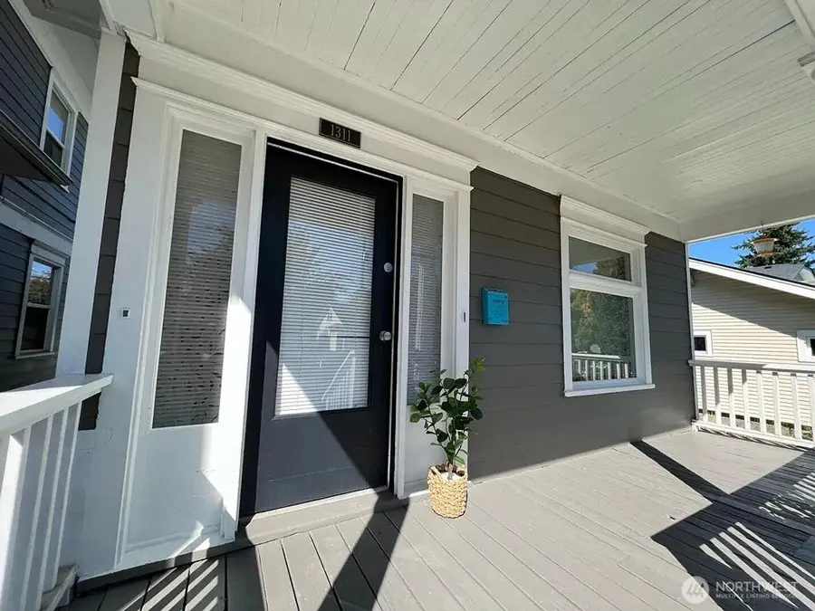 1319 S 9 Street S, Tacoma, WA 98405 - #3