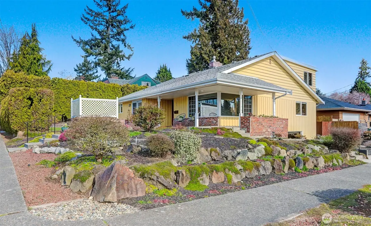 8900 2nd Avenue Ne, Seattle, WA 98115 - #1