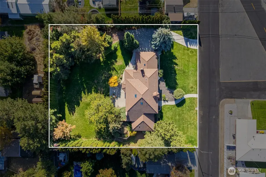 810 D Street Sw, Ephrata, WA 98823 - #2