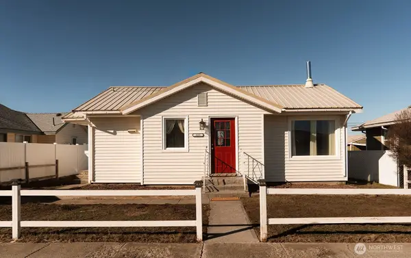 325 Almira Avenue, Connell, WA 99326