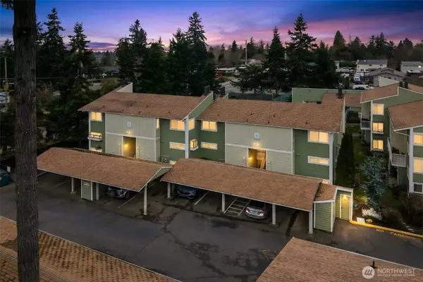 2409 S 222nd Street #B14, Des Moines, WA 98198