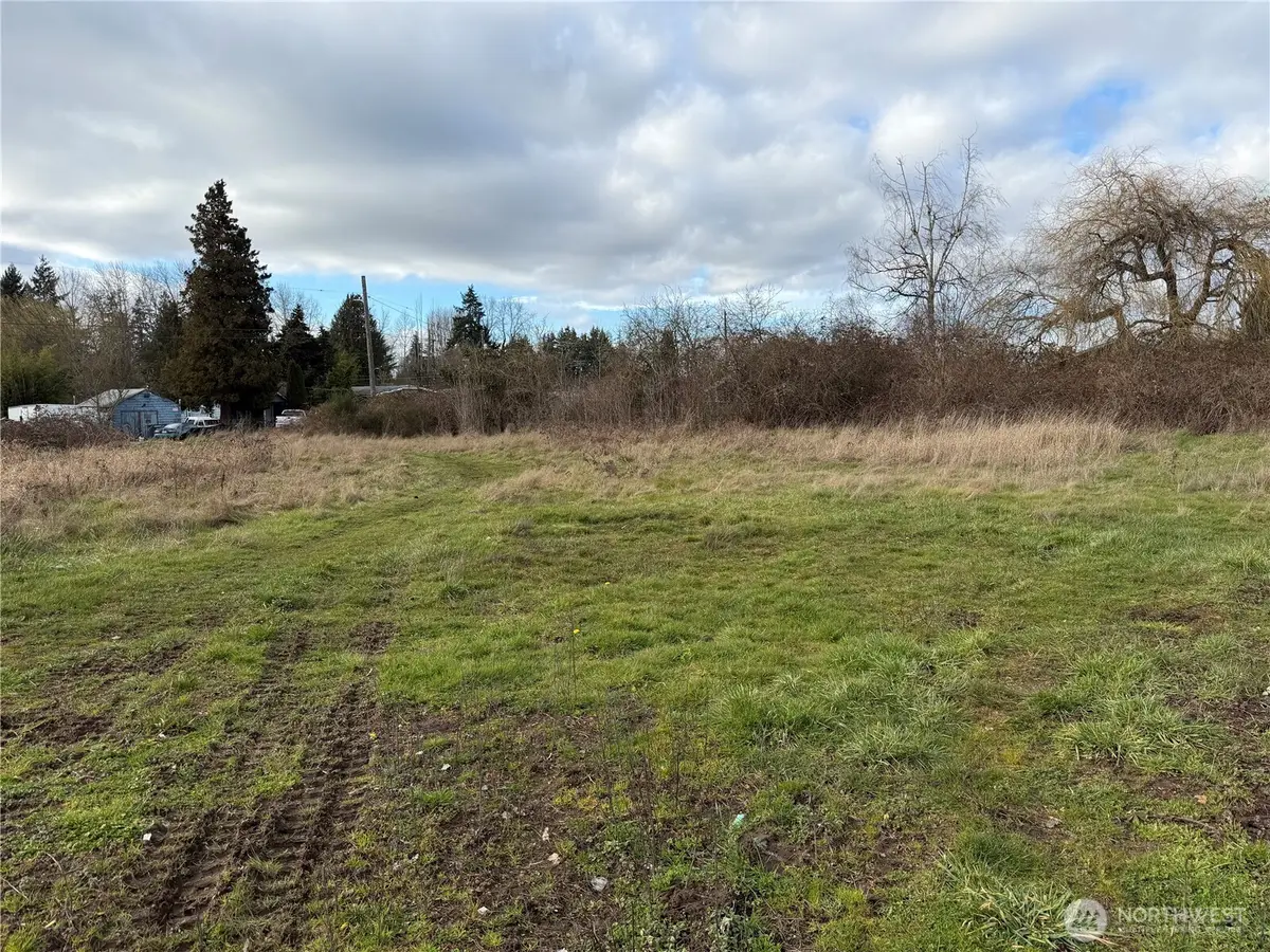 915 90th St E, Tacoma, WA 98445 - #1