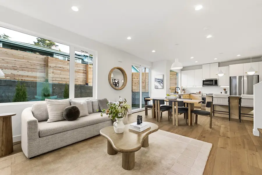 3806 42nd Avenue Sw, Seattle, WA 98116 - #3