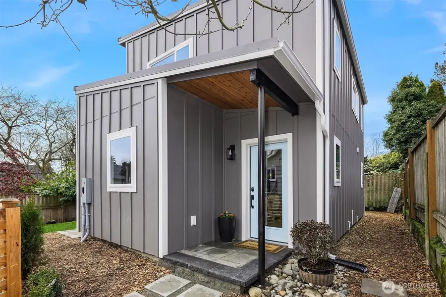 7521 12th Avenue Nw, Seattle, WA 98117 - #2