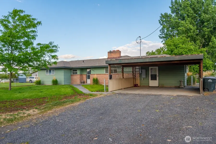 1609 W Lakeside Drive, Moses Lake, WA 98837 - #2