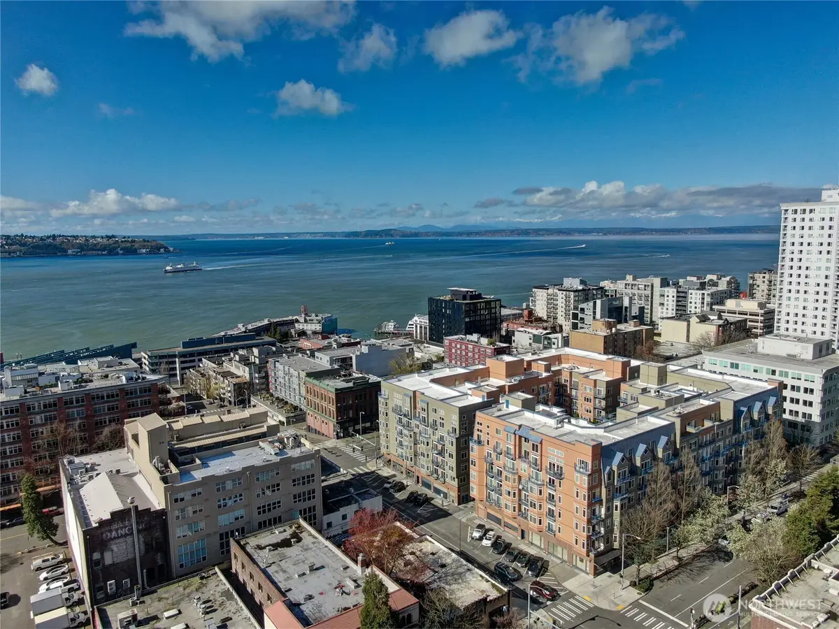 2414 1st, Seattle, WA 98121 - #1