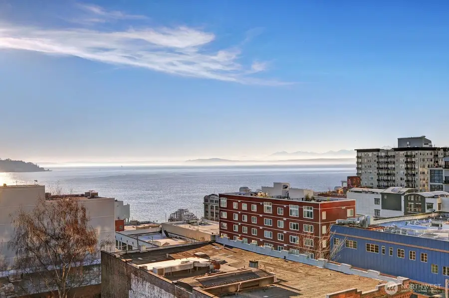 2414 1st, Seattle, WA 98121 - #2