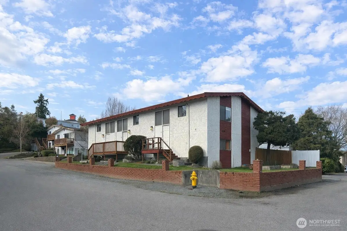 8803 23rd Avenue Ne, Seattle, WA 98115 - #1