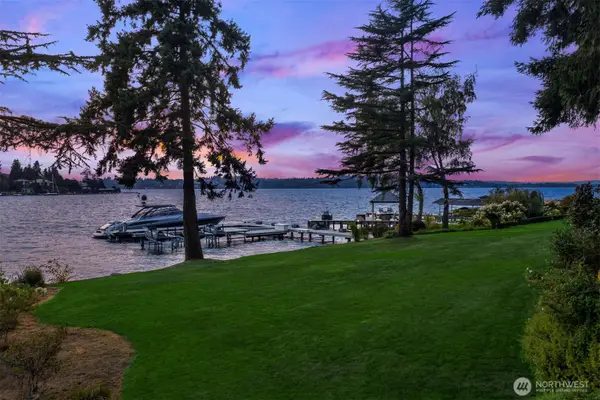 3639 Hunts Point Road, Hunts Point, WA 98004