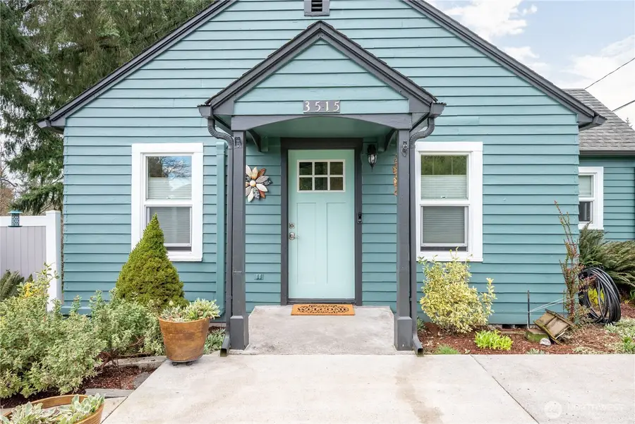 3515 Columbia Heights Road, Longview, WA 98632 - #3