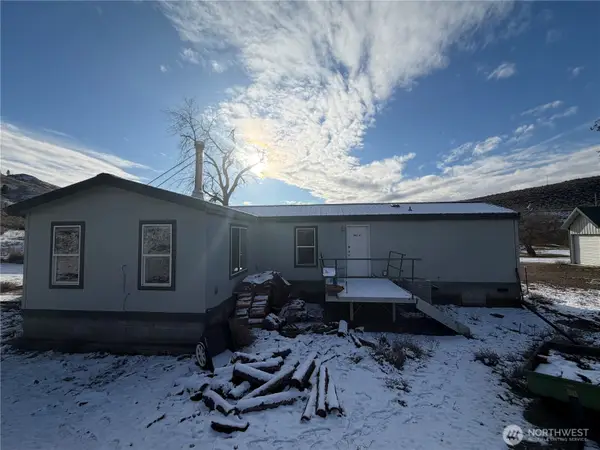 87 Canyon Creek Road, Oroville, WA 98844