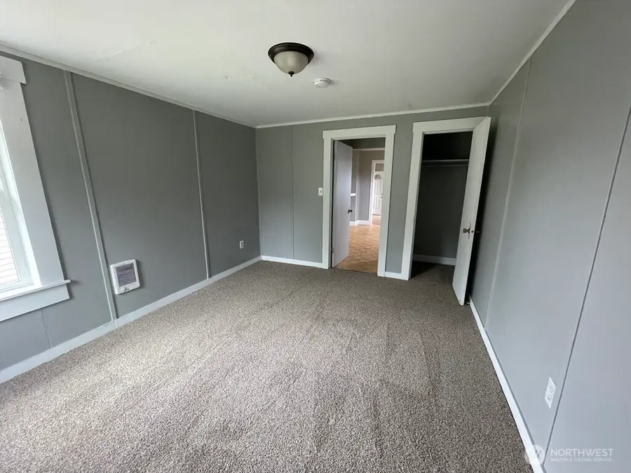 517 Emerson Avenue, Hoquiam, WA 98550 - #3