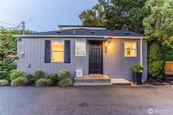 7169 18th Avenue Sw, Seattle, WA 98106