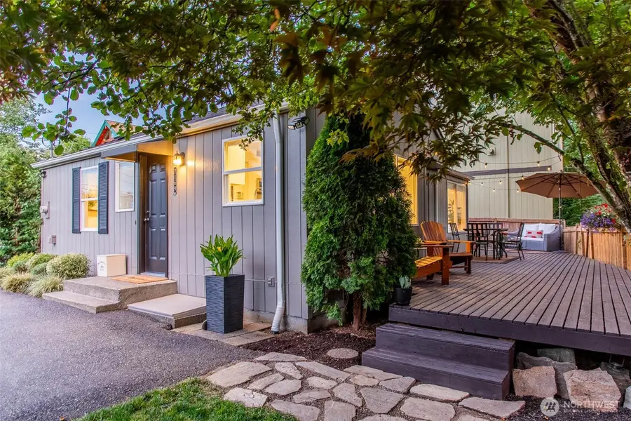 7169 18th Avenue Sw, Seattle, WA 98106 - #2