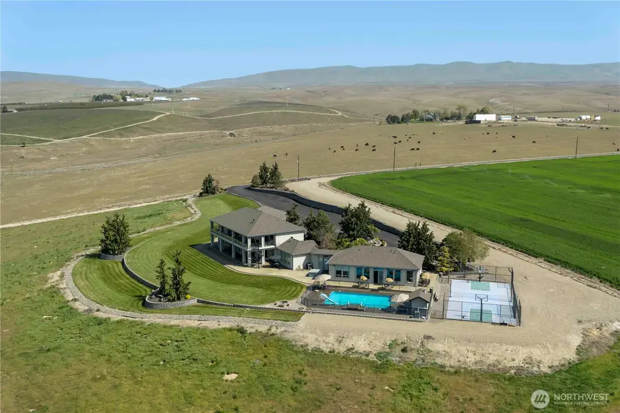 1050 Lewandowski Road, Sunnyside, WA 98944 - #2