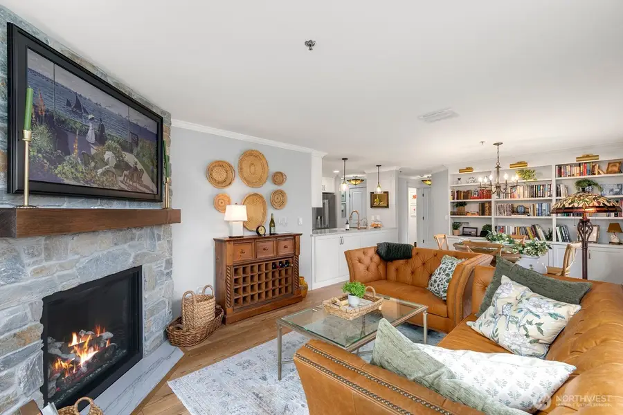 609 7th N #B304, Edmonds, WA 98020 - #2