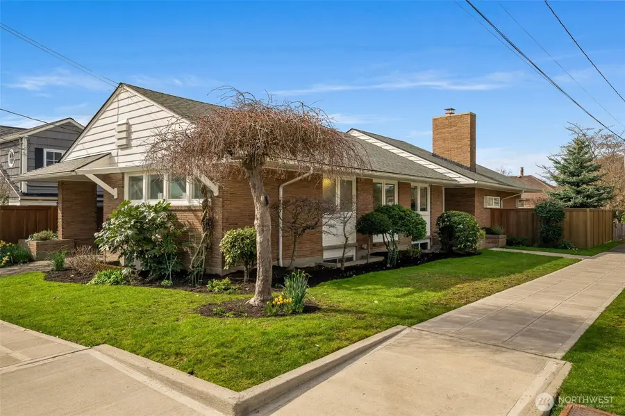 3515 NE 42nd Street, Seattle, WA 98105 - #2