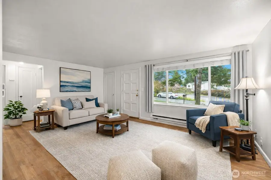 11469 37th Avenue Sw, Seattle, WA 98146 - #2