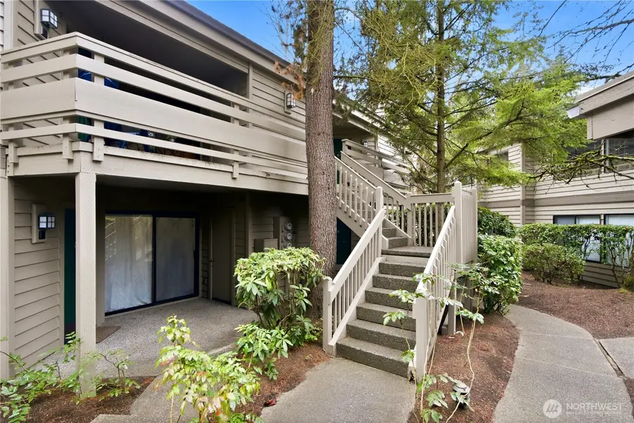 1354 Bellevue Way Ne #4, Bellevue, WA 98004 - #2