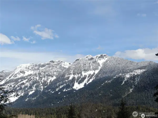 91 Arlberg Place, Snoqualmie Pass, WA 98068