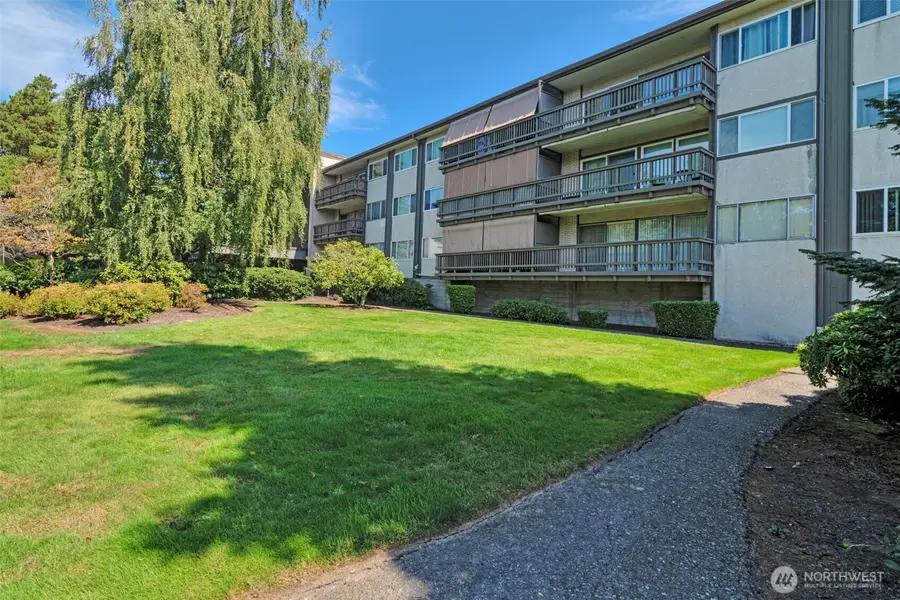 2500 81st Avenue Se #329, Mercer Island, WA 98040 - #2