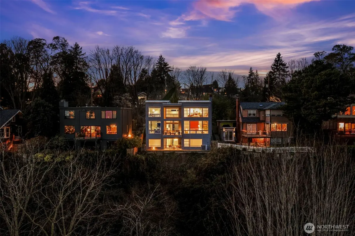 1740 Magnolia Way W, Seattle, WA 98199 - #1