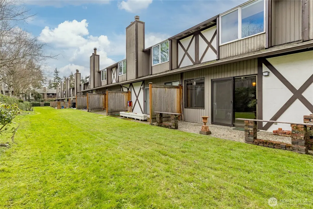 317 SW 112th Street #302, Seattle, WA 98146 - #1