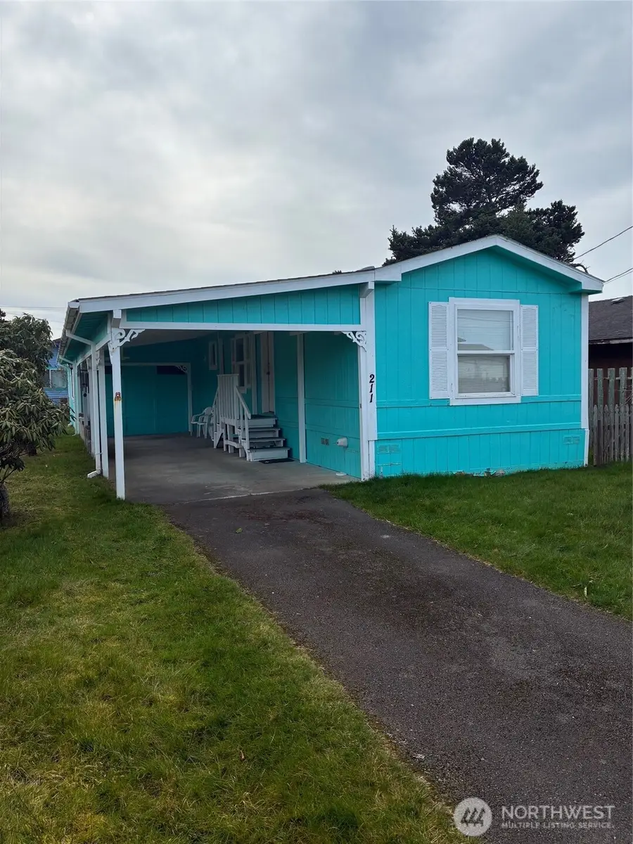 211 7th Street Ne, Long Beach, WA 98631 - #3