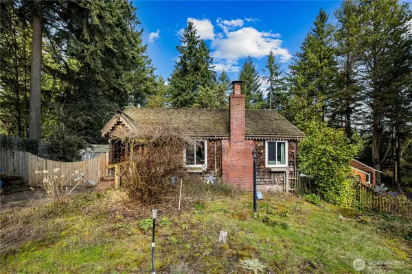 2552 NE 168th Street, Lake Forest Park, WA 98155