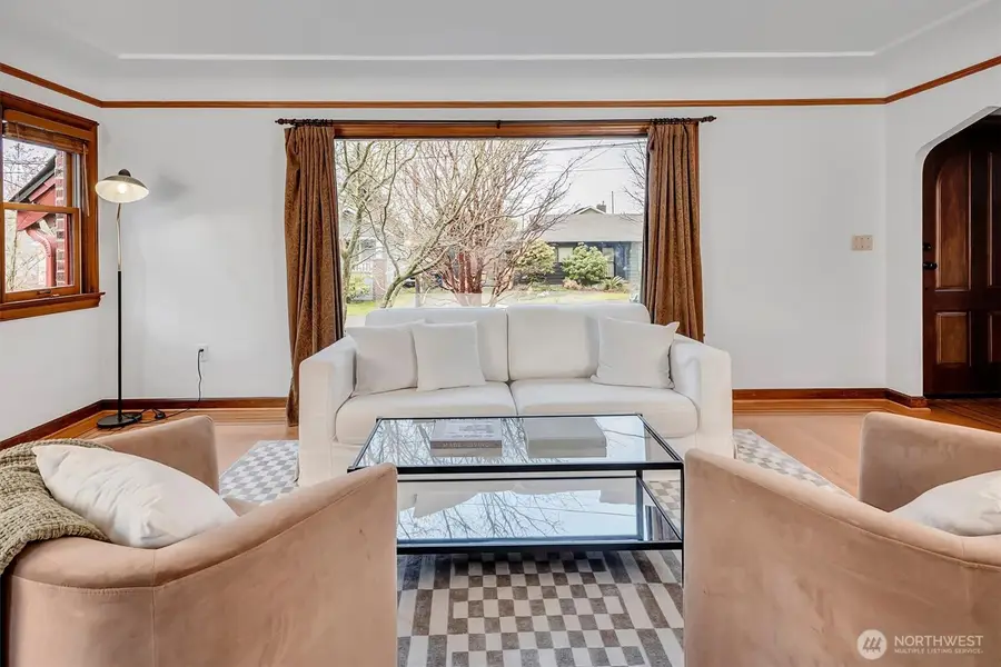 6752 9th Avenue Nw, Seattle, WA 98117 - #3