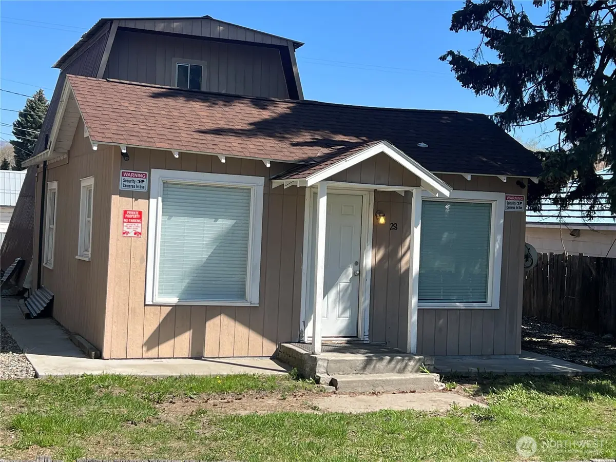 28 N Fir St, Omak, WA 98841 - #1