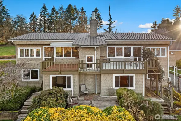 9722 SW Windmill Street, Vashon, WA 98070