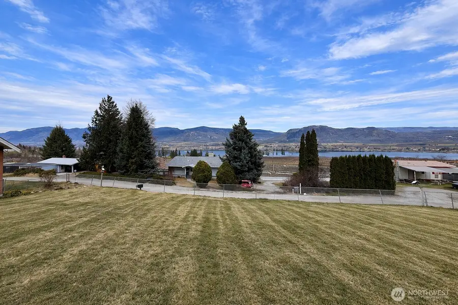 9 Rose Street, Oroville, WA 98844 - #3