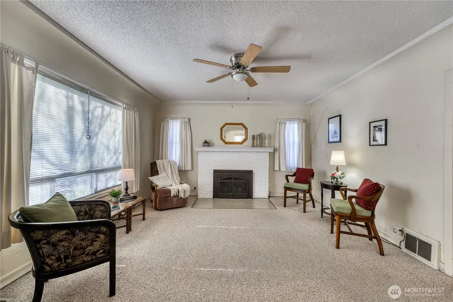 751 S 39th Street, Tacoma, WA 98418 - #3