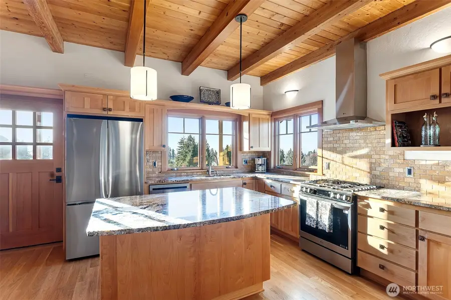 647 9th Avenue N, Edmonds, WA 98020 - #3