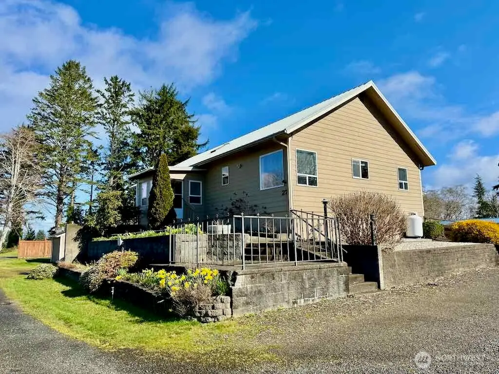 27 Ocosta Sixth Street, Aberdeen, WA 98520 - #1
