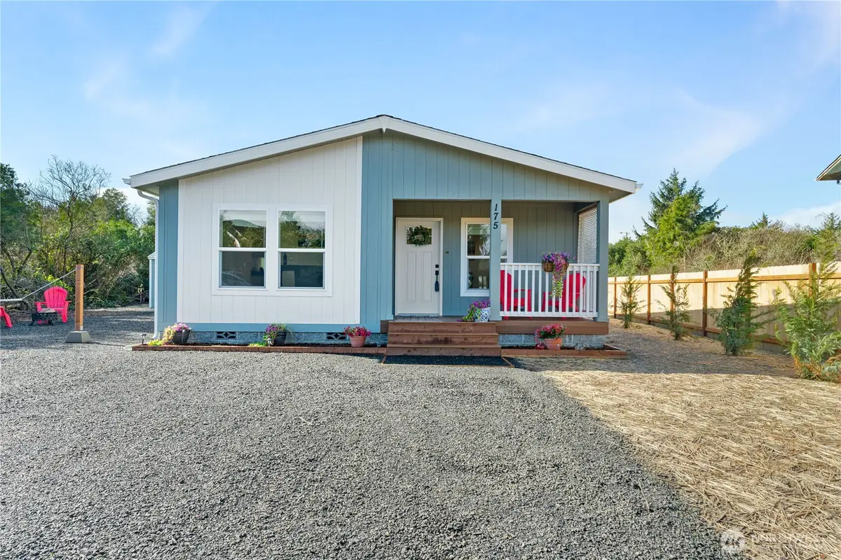 175 Wishkah Street Sw, Ocean Shores, WA 98569 - #1