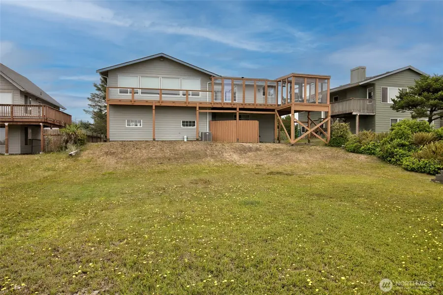 347 Sand Dune Avenue Sw, Ocean Shores, WA 98569 - #2