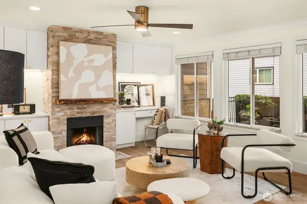 1965 12th Avenue W #101, Seattle, WA 98119