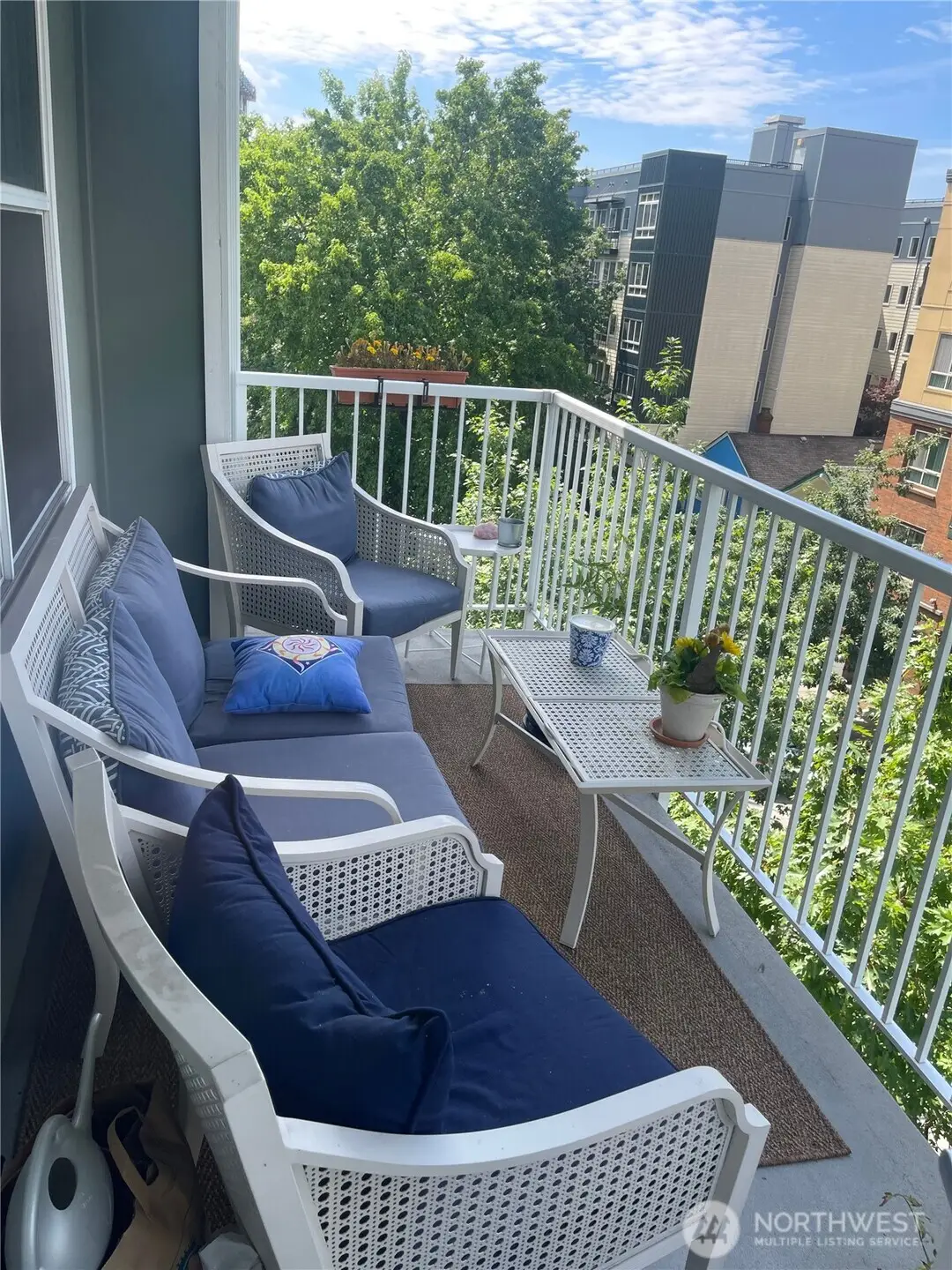 4722 12th Avenue Ne #401, Seattle, WA 98105 - #1