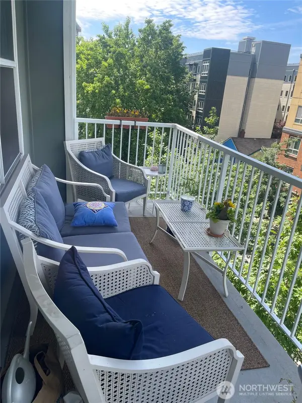 4722 12th Avenue Ne #401, Seattle, WA 98105