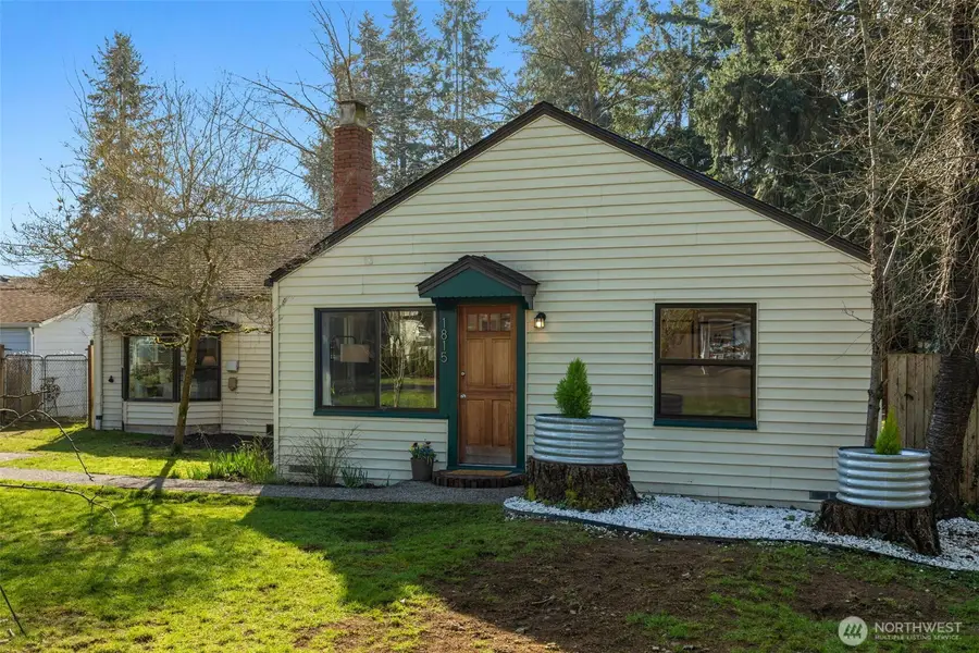 1815 N 137th Street, Seattle, WA 98133 - #2