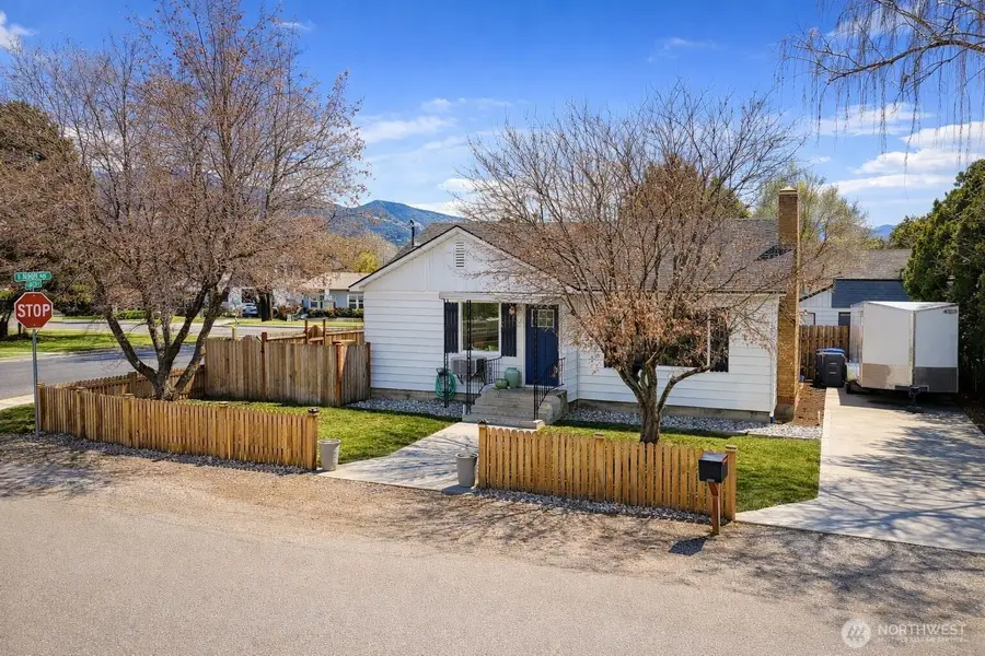 505 N Markeson Street, Chelan, WA 98816 - #2